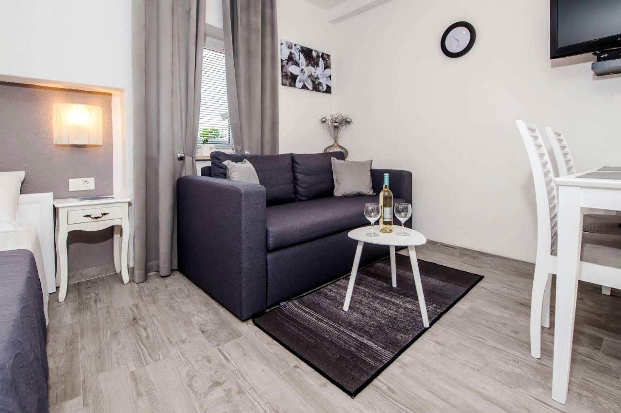 Studio Apartment Sunce โรวีน ภายนอก รูปภาพ