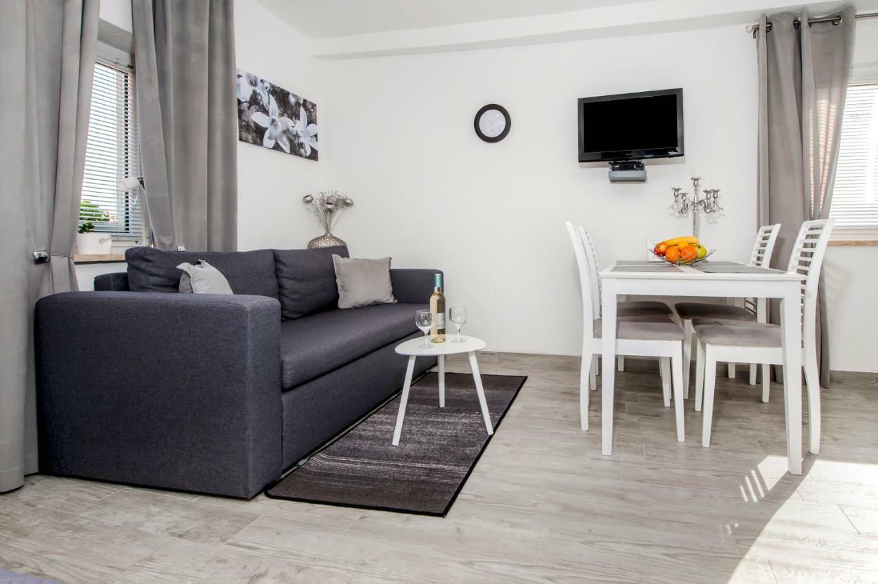 Studio Apartment Sunce โรวีน ภายนอก รูปภาพ